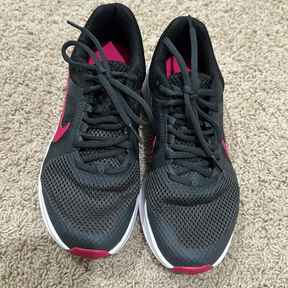 Nike Running Shoe - Size 8